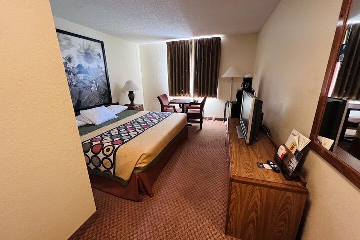 Room 37 of 44