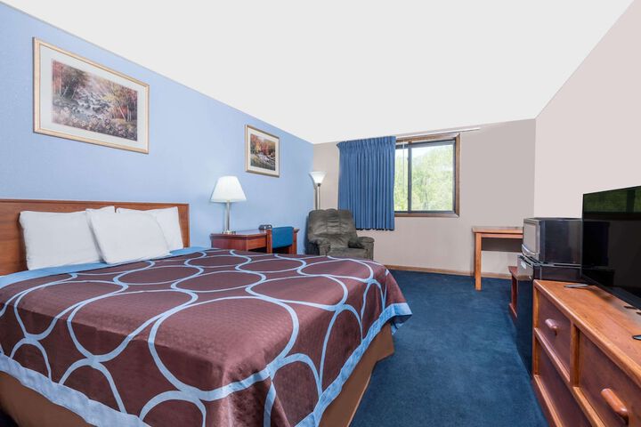 Room 7 of 15