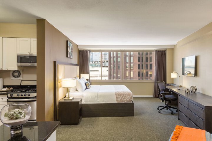 Room 33 of 69