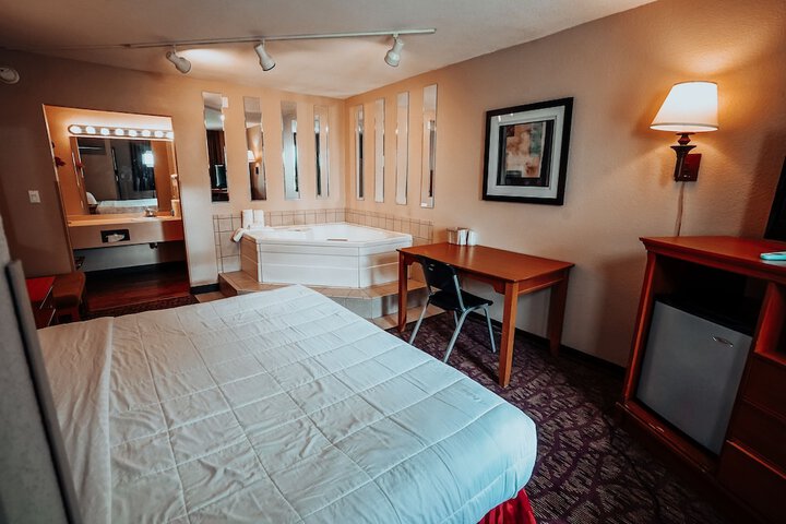 Room 17 of 41