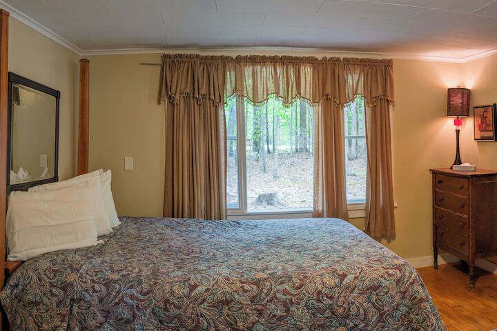 Room 57 of 183