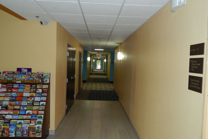 Ballroom/Hall 54 of 61