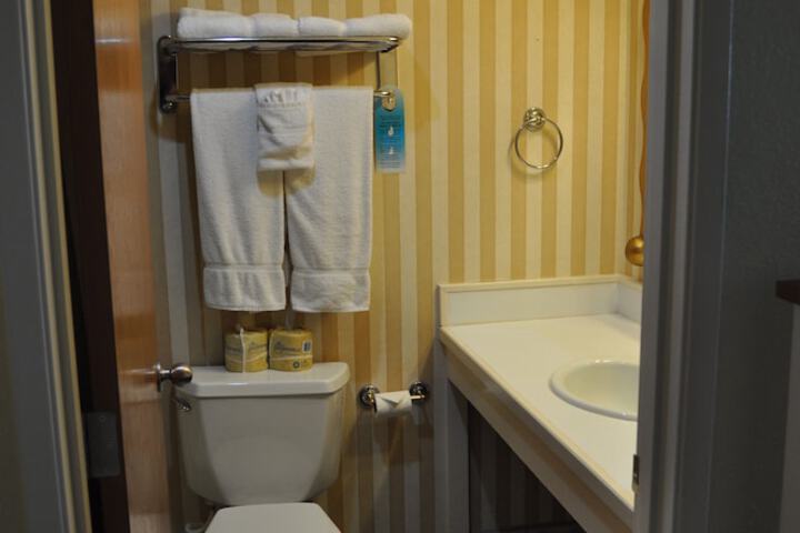 Room 40 of 63