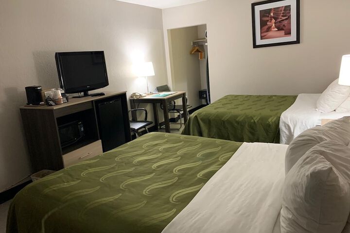 Room 16 of 34