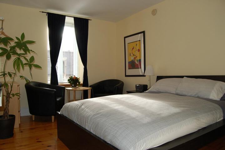 Room 25 of 38