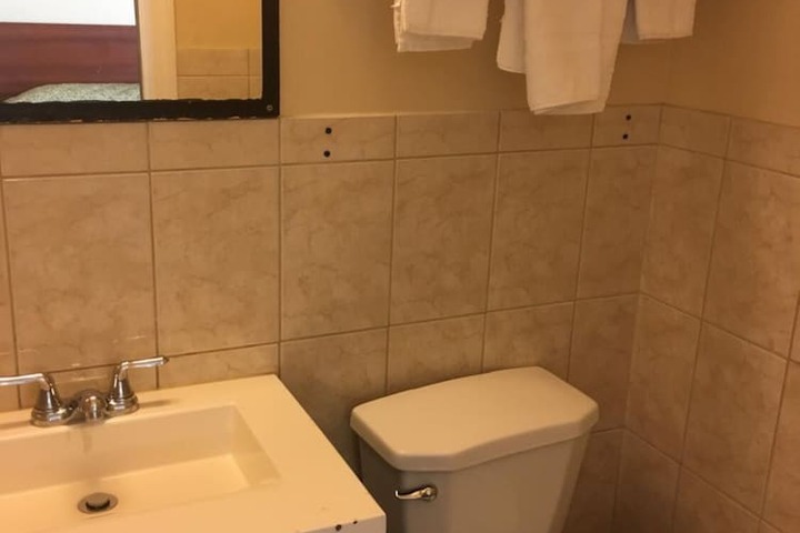 Room 7 of 19