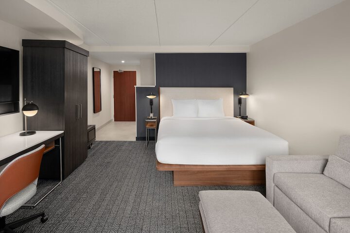 Room 18 of 44