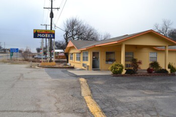 Lake Country Motel