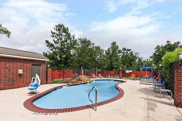 Pool 13 of 57