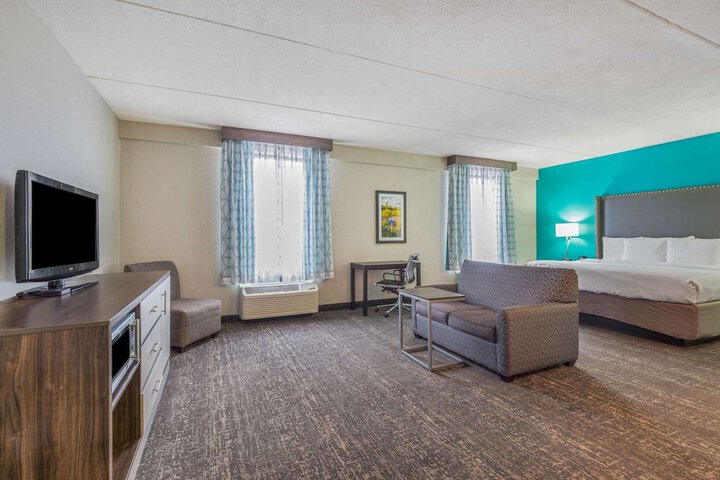 Room 20 of 49