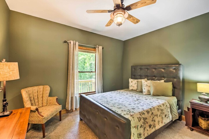 Tryon House w / Hot Tub - Near Equestrian Centers!
