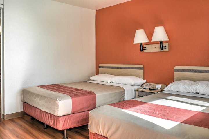 Motel 6 Mojave CA