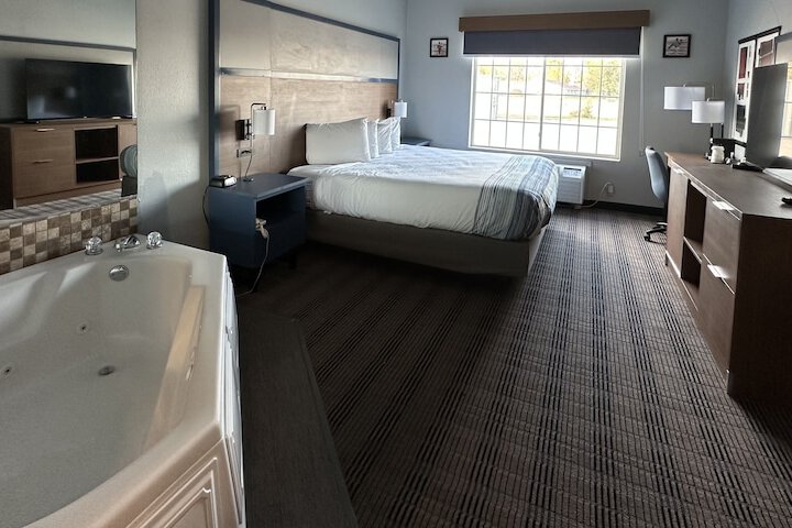 Room 9 of 26