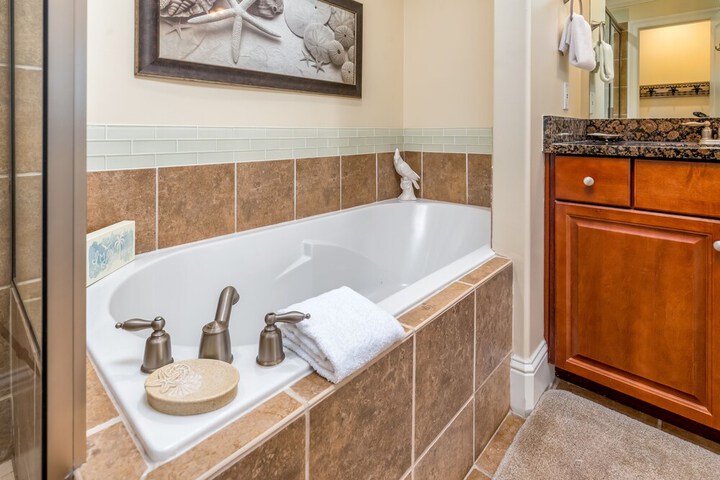 Calm Seas - Holiday Isle #119 - Tremendous Views a Beautiful Gulf Front Pool, A Heated Indoor Pool, Jacuzzi, Steam Room, & Gulf View Fitness Center. 2 Bedroom Condo by RedAwning