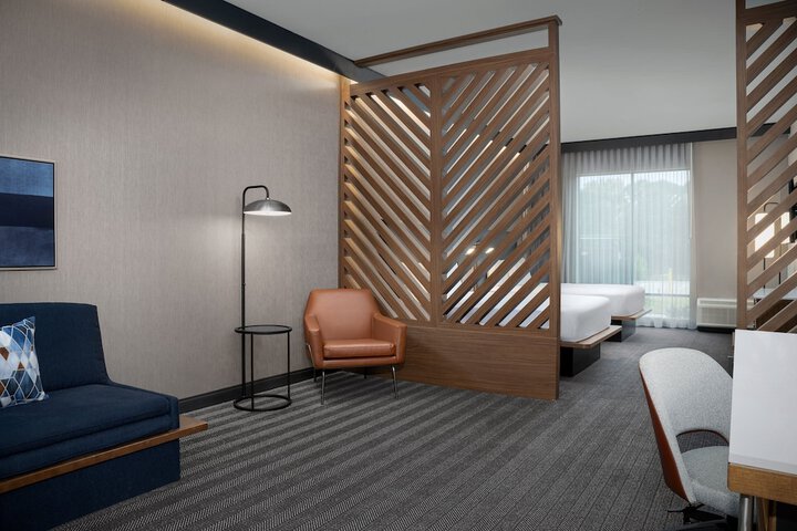 Room 14 of 32