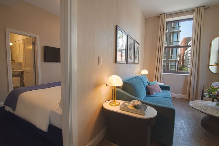 Room 42 of 71