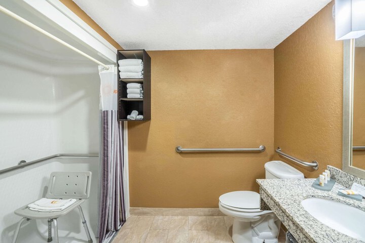 Room 43 of 55
