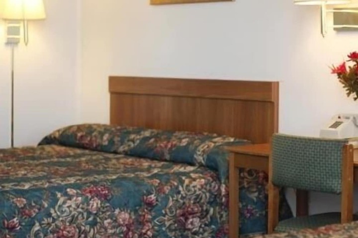 Room 21 of 43