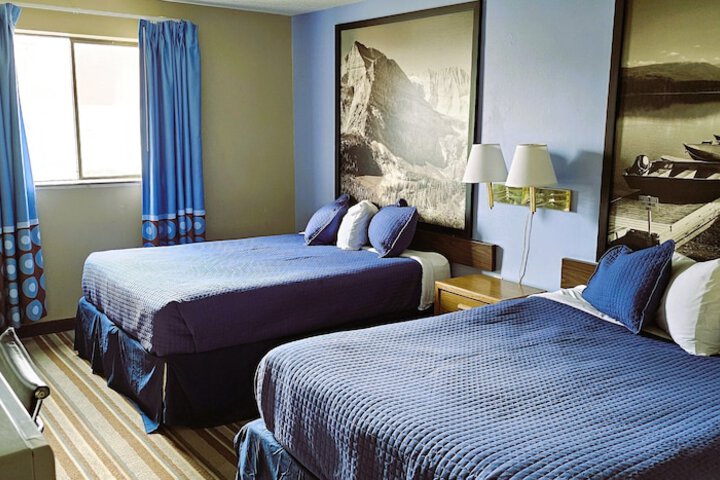 Room 32 of 32