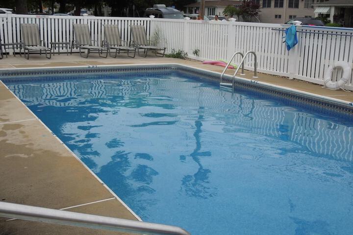 Pool 2 of 25
