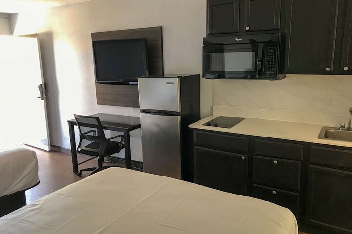 Room 21 of 21