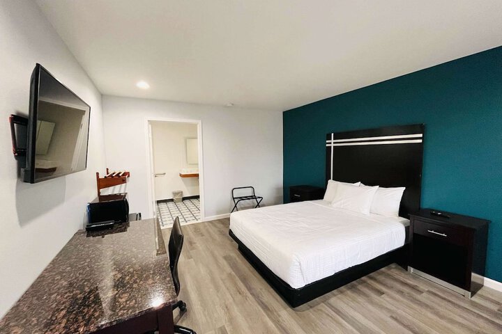 Room 19 of 32