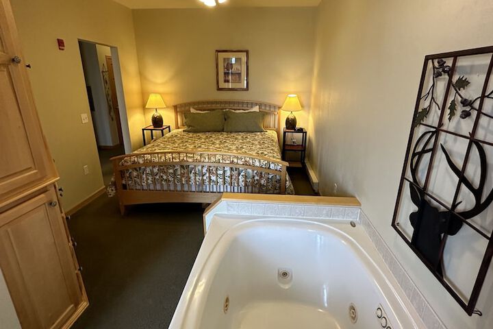 Birchwood Lodge