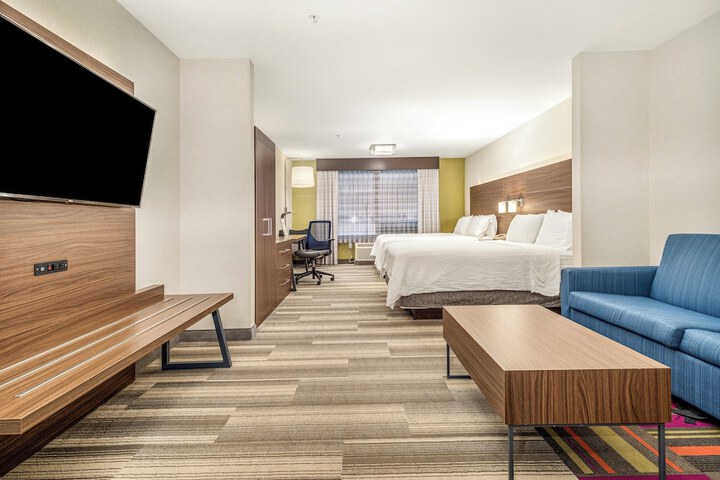 Room 147 of 348