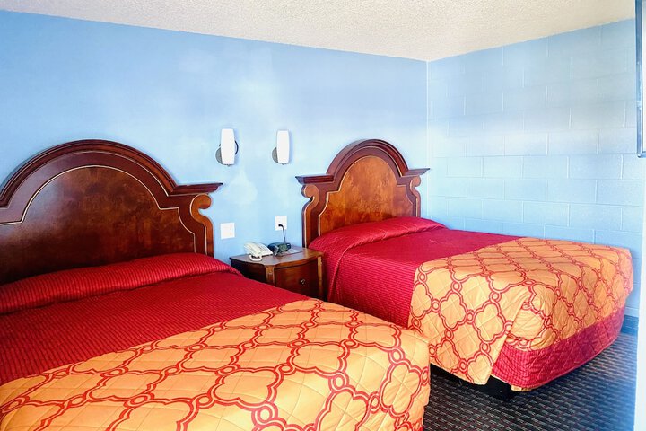 Room 16 of 34