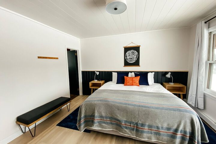 Room 93 of 229