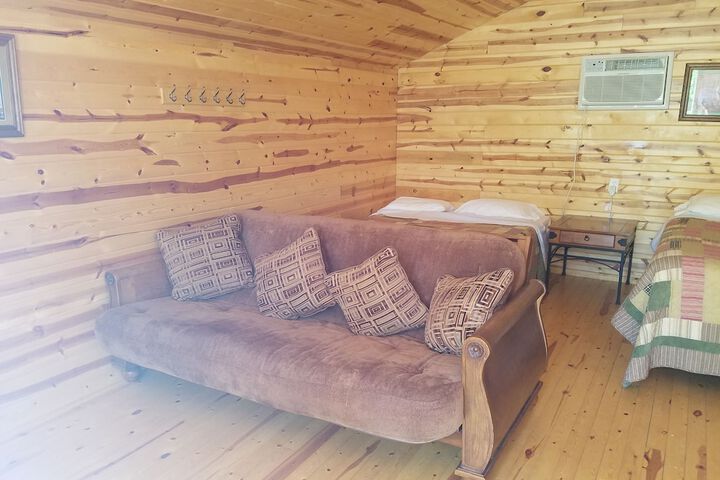 No Name City Luxury Cabins & RV