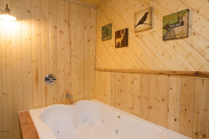 Upper Canyon Inn & Cabins