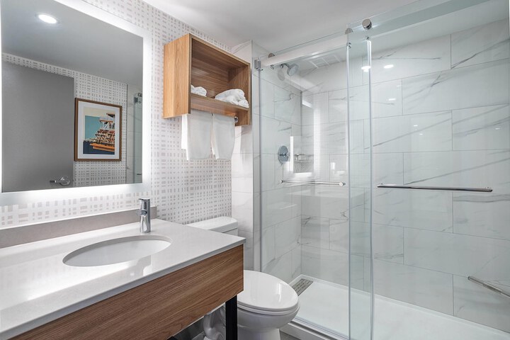 Hampton Inn by Hilton Montreal East Anjou