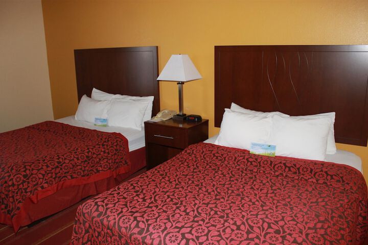 Room 8 of 22