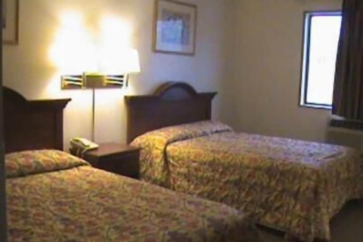 Room 25 of 34