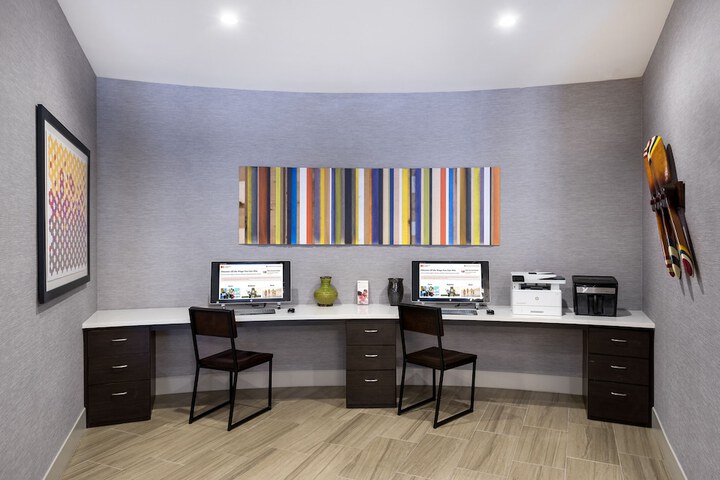 Holiday Inn Express & Suites Lakeland South by IHG