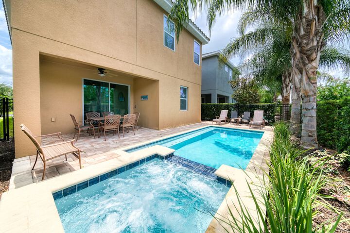 Pool 42 of 705