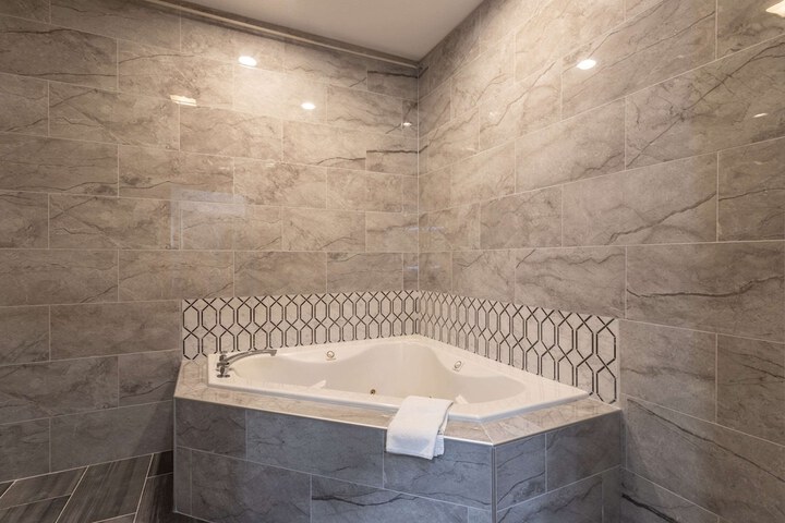 Quality Inn & Suites Pearl - Jackson