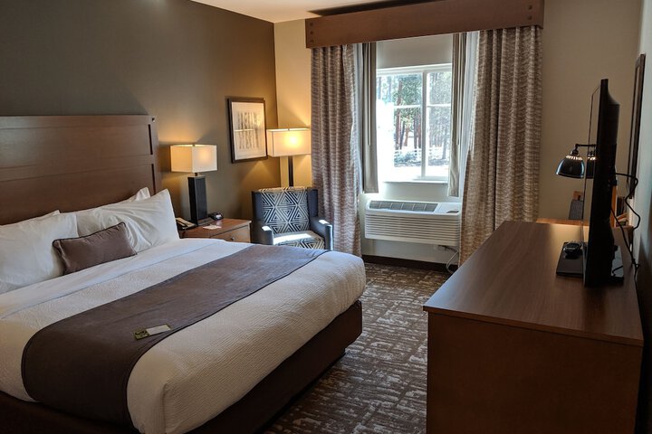 Room 26 of 33