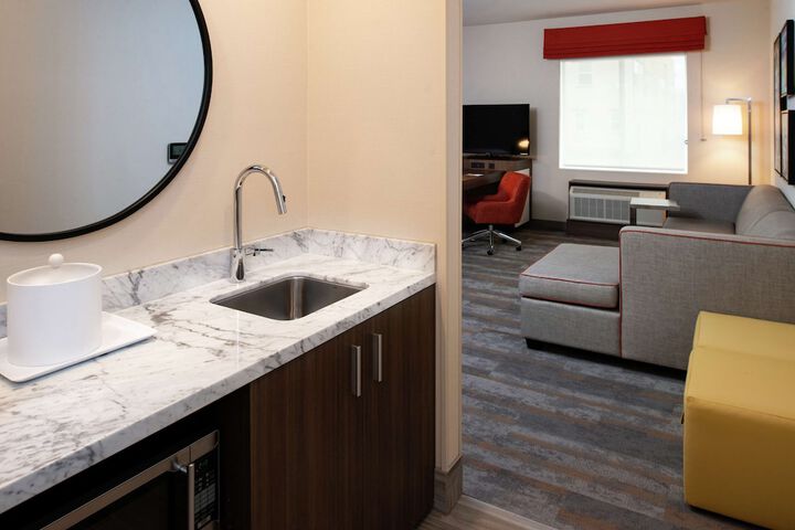 Hampton Inn & Suites Buena Park