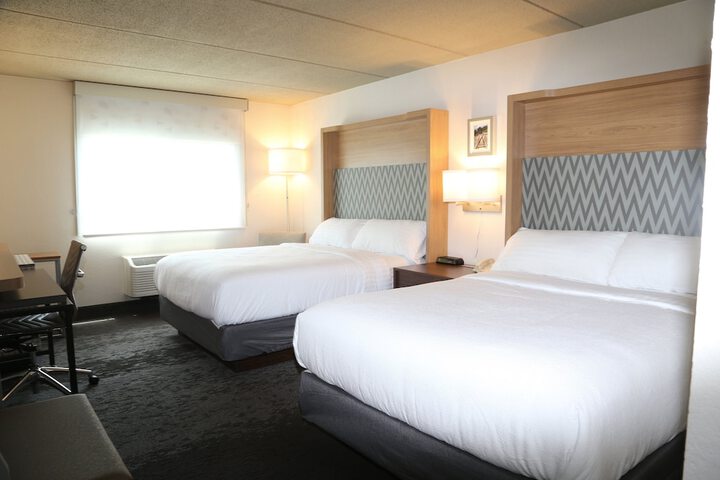 Room 33 of 42
