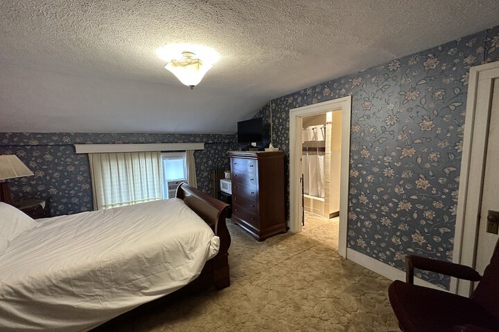 Room 29 of 61