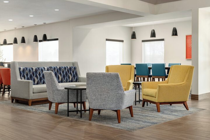Holiday Inn Express Hotel & Suites Edmond by IHG