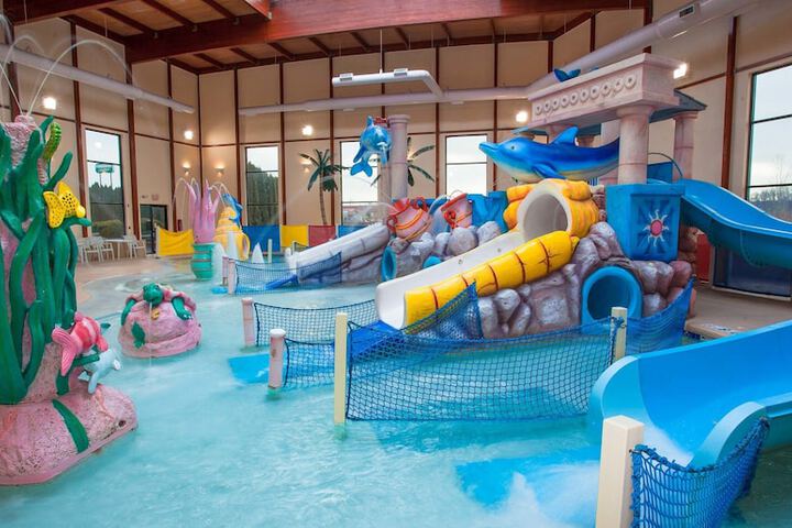 Grand Marquis Waterpark Hotel & Suites