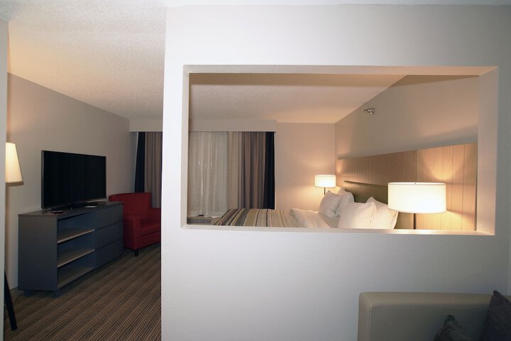 Room 25 of 60