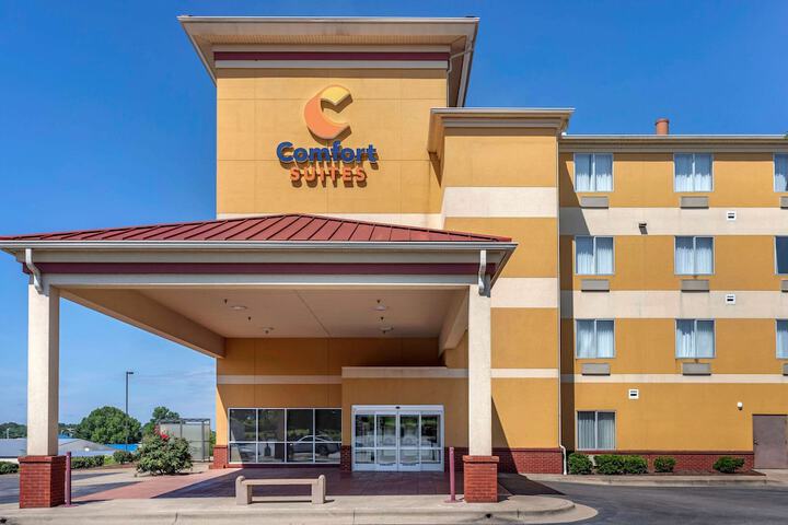 Hotel 4 of 52