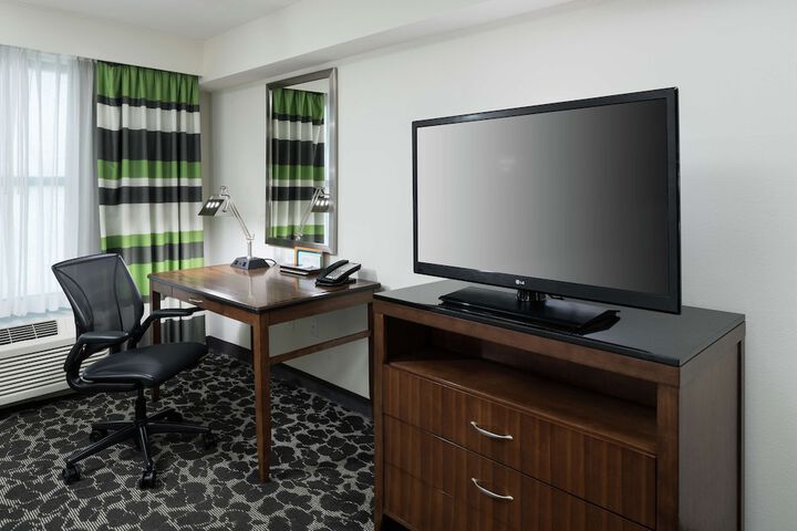 Room 43 of 86