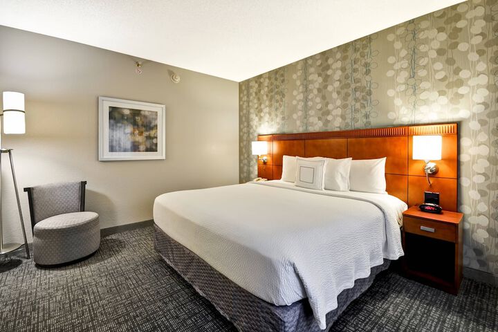 Room 14 of 30