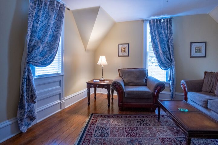 Room 47 of 242