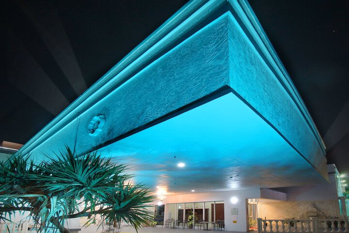 Hotel 2 of 64